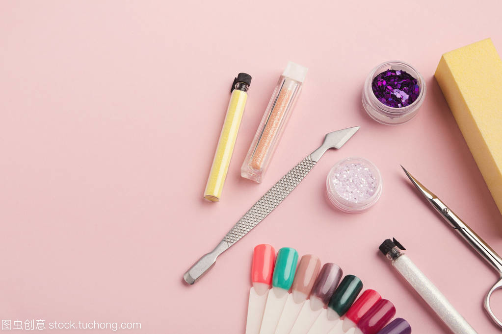 粉红美学 美容用品中的色彩营销与情感共鸣